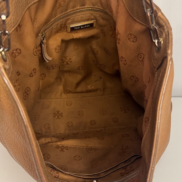 Tory Burch Slouchy Hobo Bag in tan pebbled leather